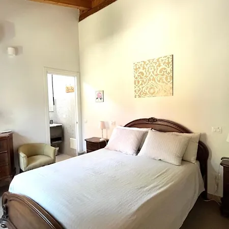 Acero Rosso ホームステイ *