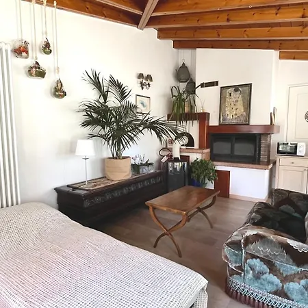 Acero Rosso Habitación en casa particular *