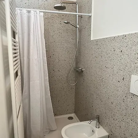 Acero Rosso ホームステイ *