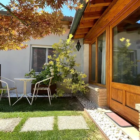 Δωμάτια σε οικογενειακή κατοικία Acero Rosso *