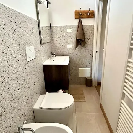 Acero Rosso Homestay *