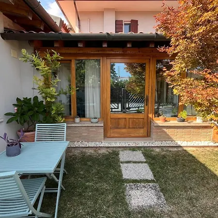 Homestay Acero Rosso *