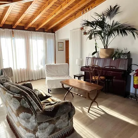 Acero Rosso Homestay